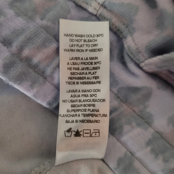 Sundry Women's Leopard Jogger Pant - Picture 9 of 9